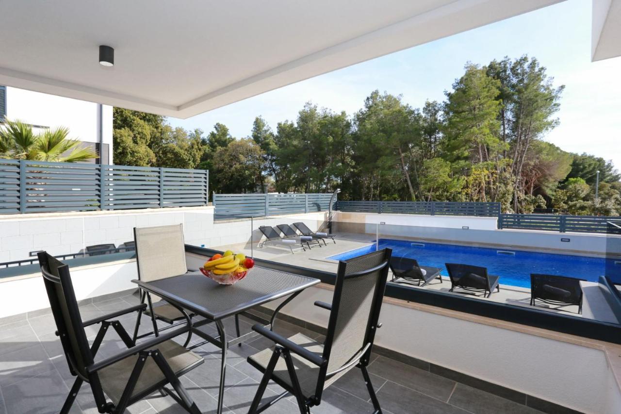 Villa Ankora 1 With Heated Pool Биоград-на-Мору Экстерьер фото